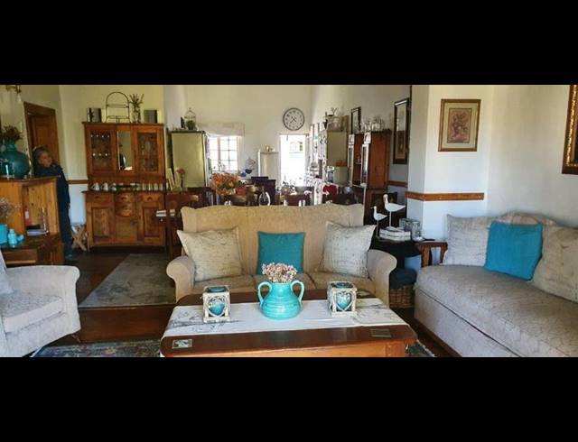 10 BEDROOM HOUSE FOR SALE IN LADYBRAND